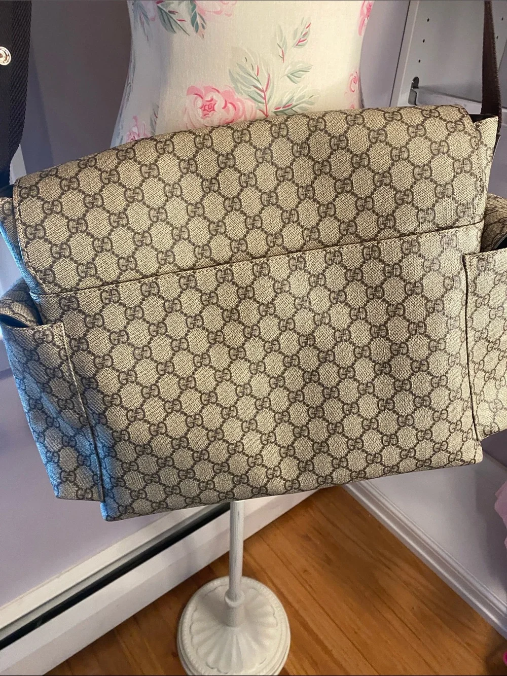 Gucci messenger bag